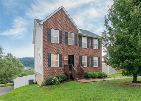 Realtor com christiansburg va - Zillow has 81 homes for sale in Christiansburg VA. View listing photos, review sales history, and use our detailed real estate filters to find the perfect place.